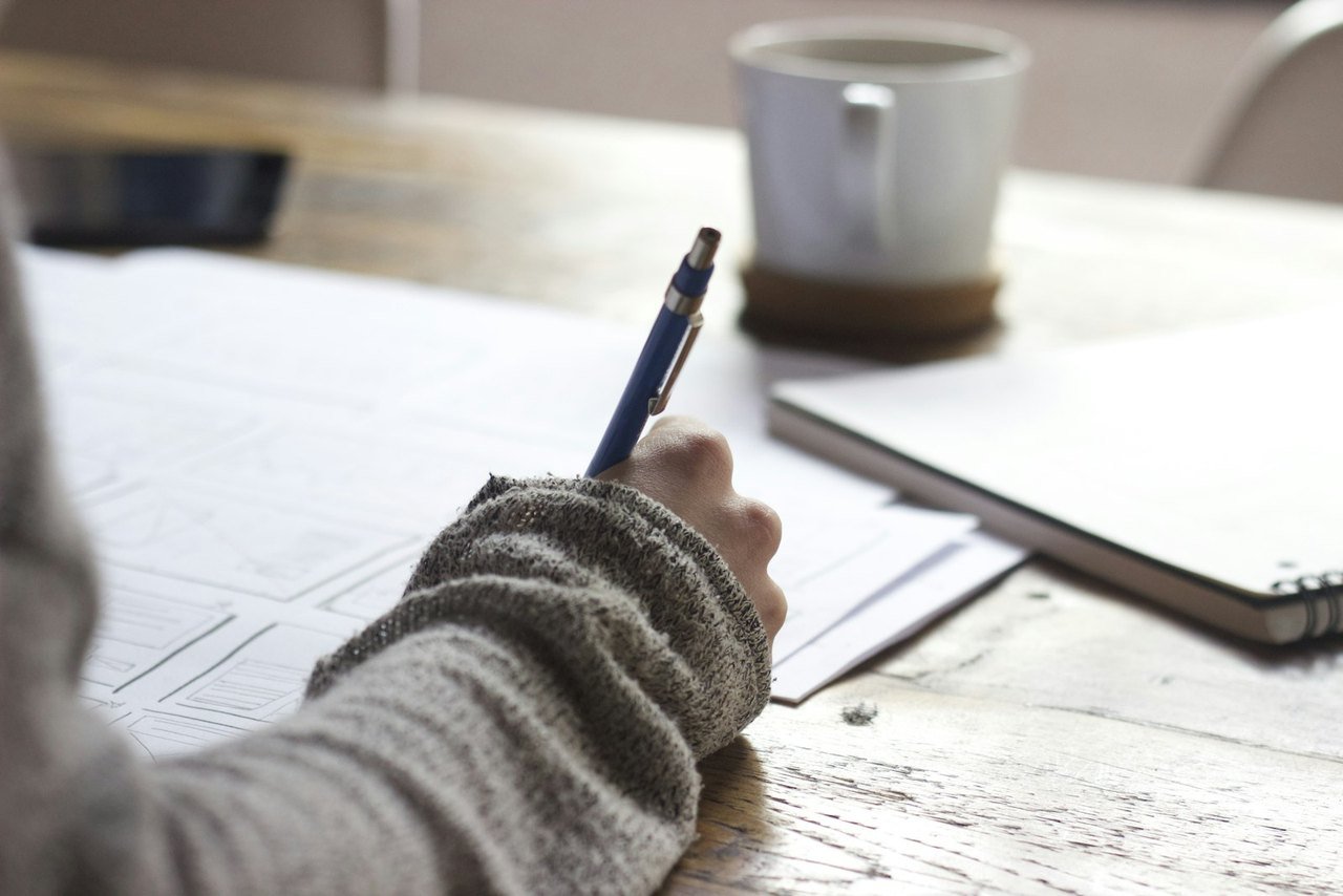 Writing exam questions by hand
